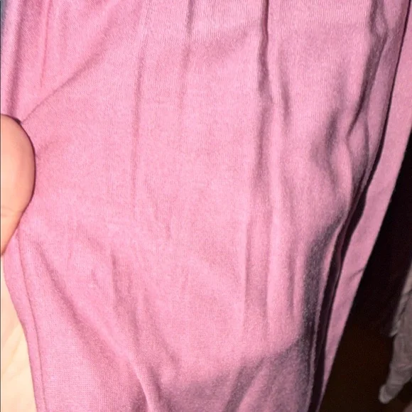 Pink and Mauve Haute Hijab - Picture 3 of 5